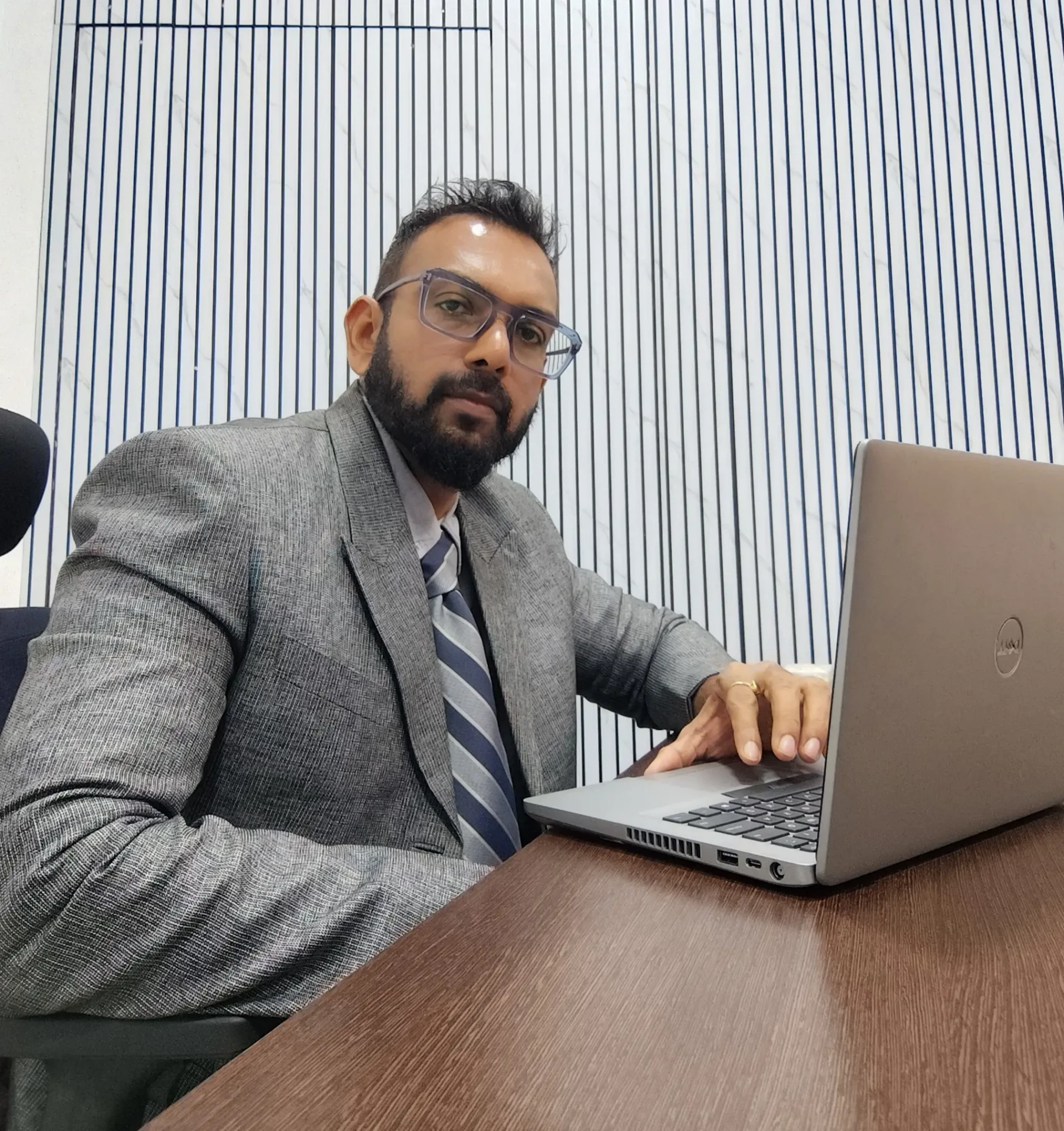 Director-Dr-Bhagesh-Sankhe